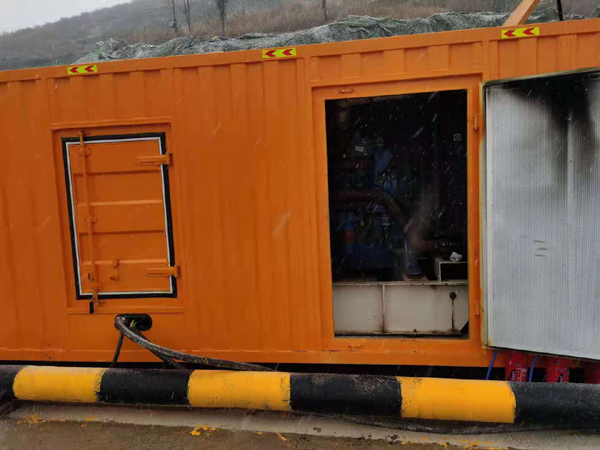 北川发电车出租-应急柴油发电机组选什么样的比较好？